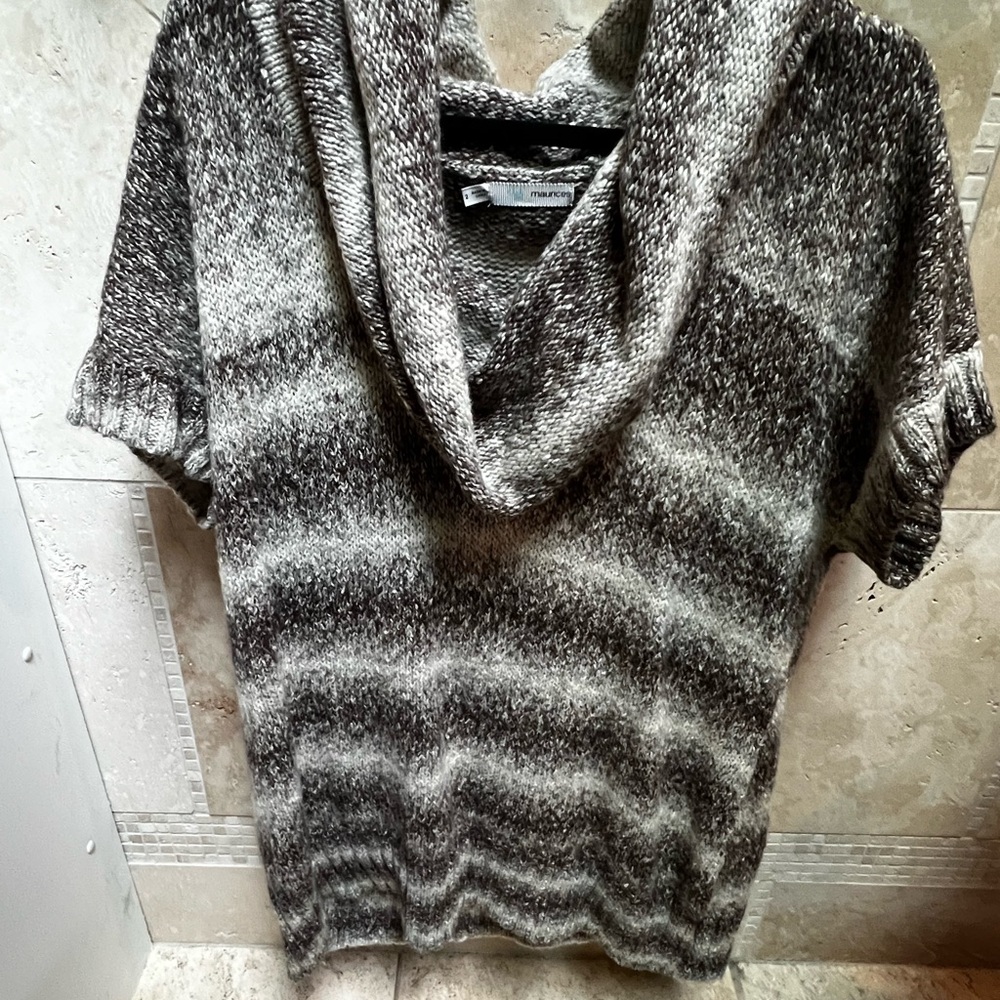 NWOT Maurice’s lightweight short sleeve sweater.